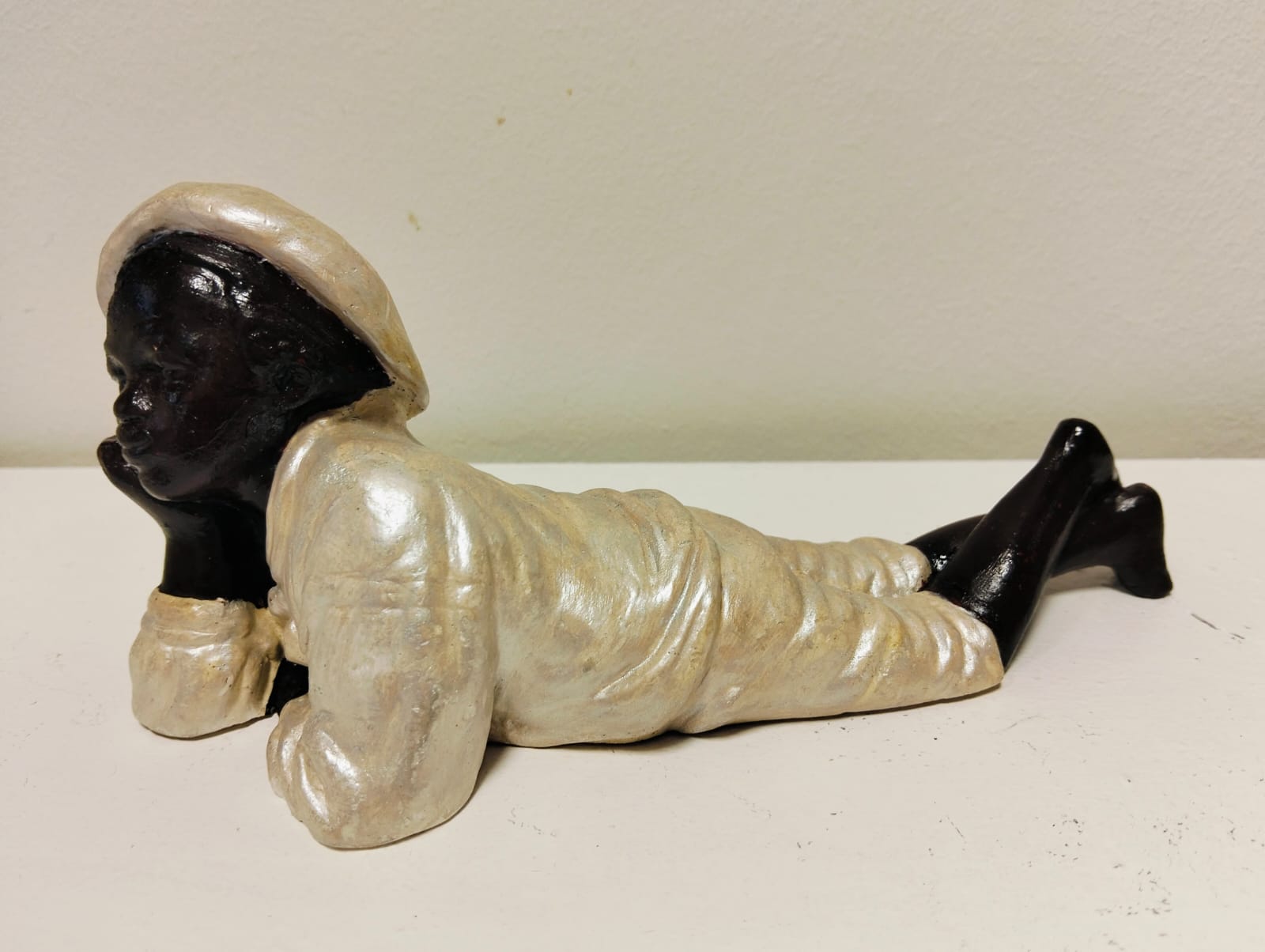 Figura de yeso pintado a mano